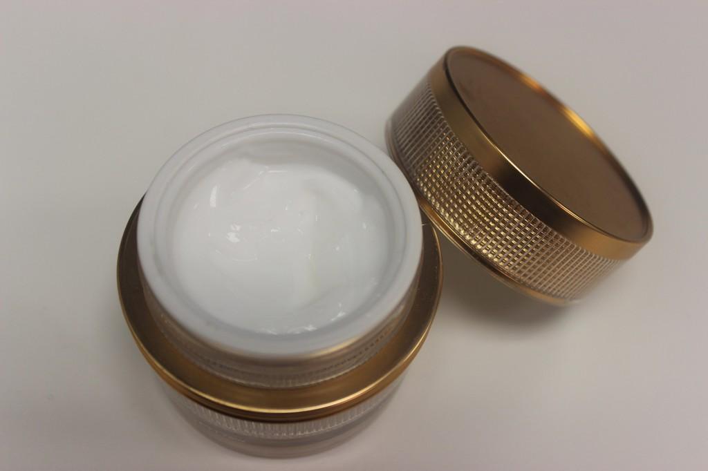 Lionesse Gem Amber Eye Cream inside view