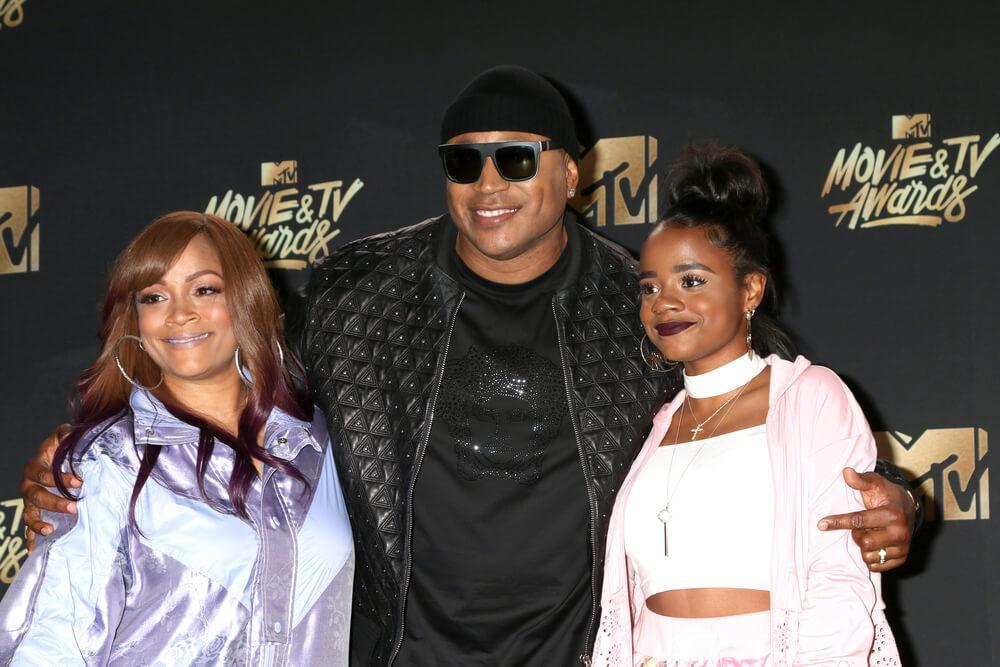 LOS ANGELES - MAY 7: Simone Smith, LL Cool J, Nina Simone Smith at the MTV Movie and Television Awards on the Shrine Auditorium on May 7, 2017 in Los Angeles, CA