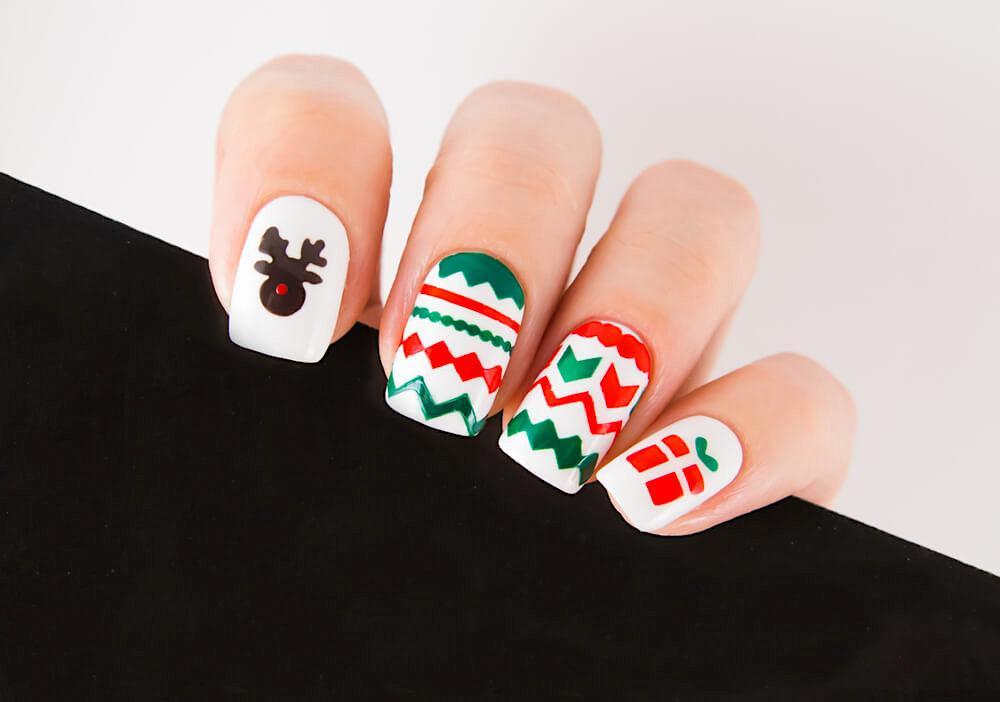Holiday-themed nail design