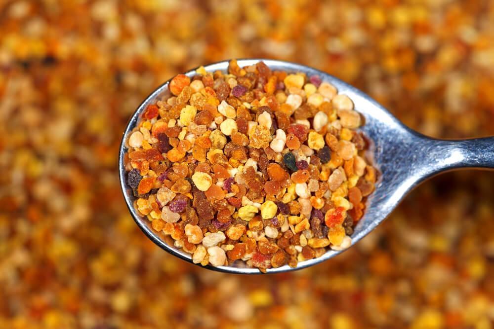 Pollen granules on spoon